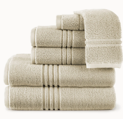 CHELSEA PLUSH BATH TOWEL