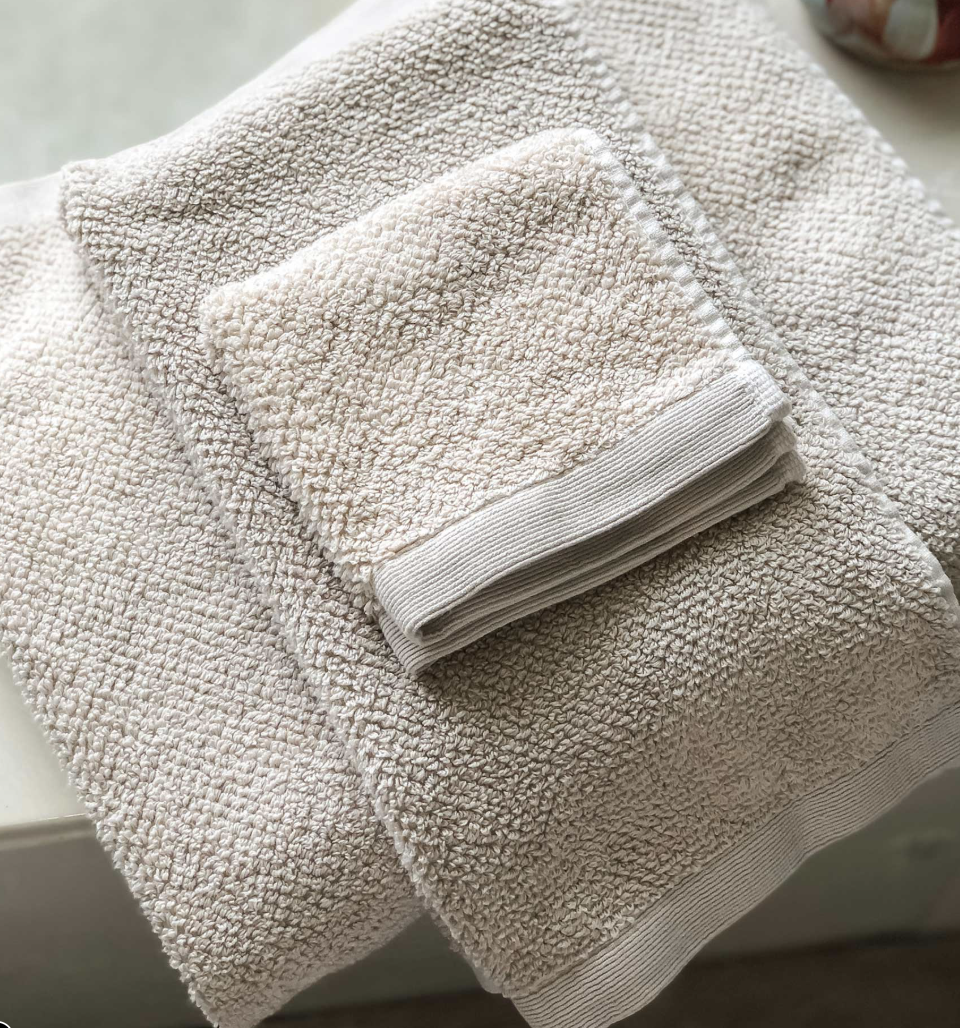 JUBILEE TEXTURED HAND TOWEL